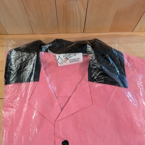 Crusing Pink Bowling Shirt with Black Accents Size Sm Nwt - Picture 5 of 8